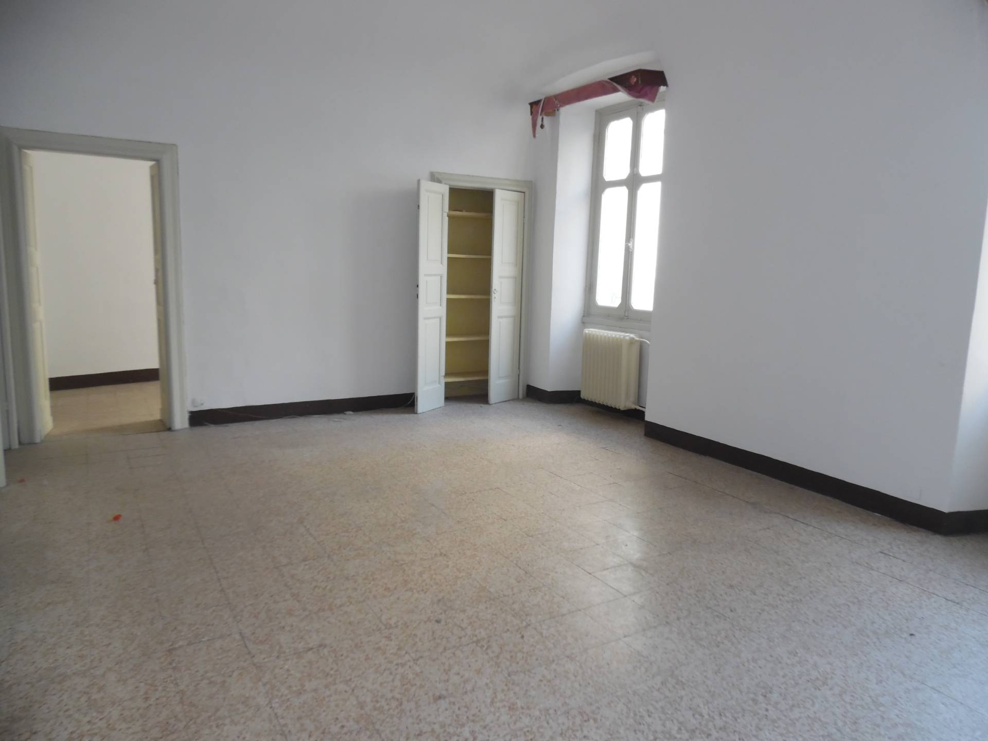 Appartamento in vendita a Voghera