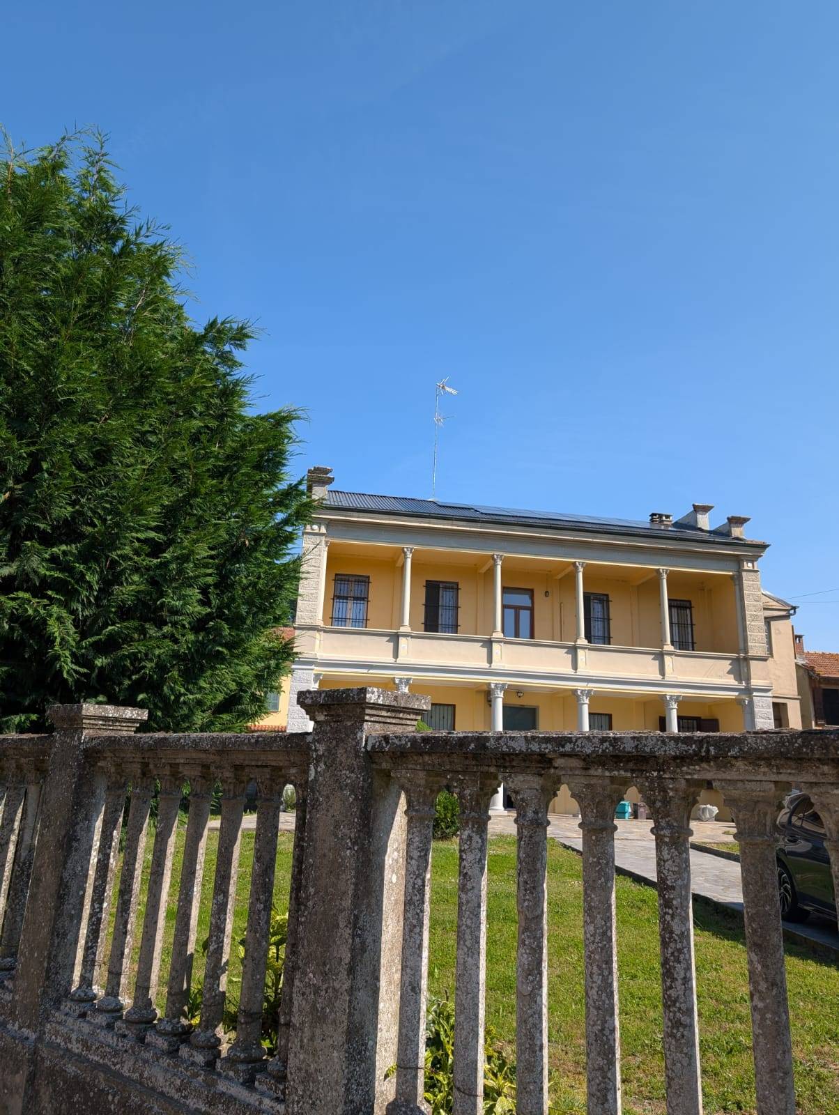 Casa singola in vendita a Breme