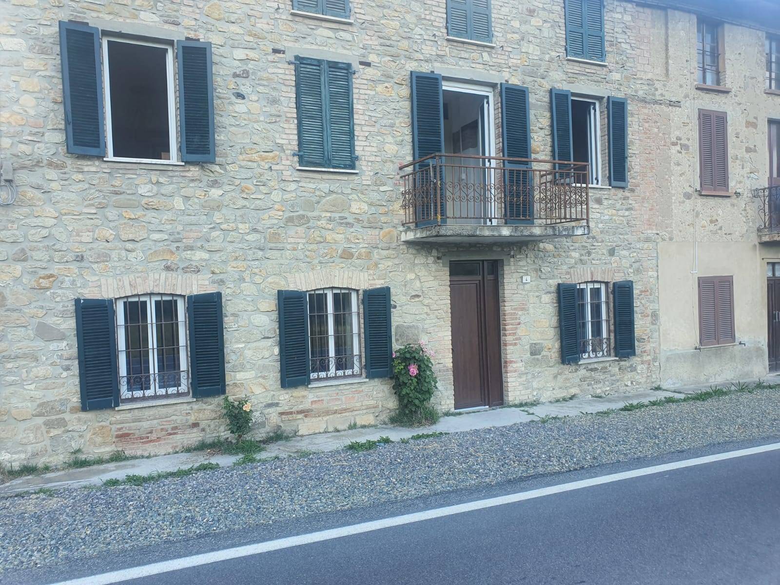 Casa singola in affitto a Zavattarello