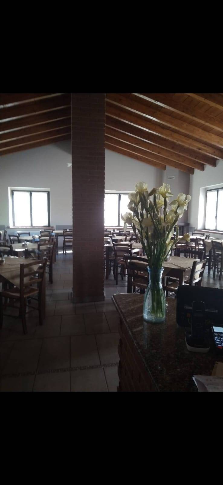 Locale commerciale in vendita a Torrazza Coste