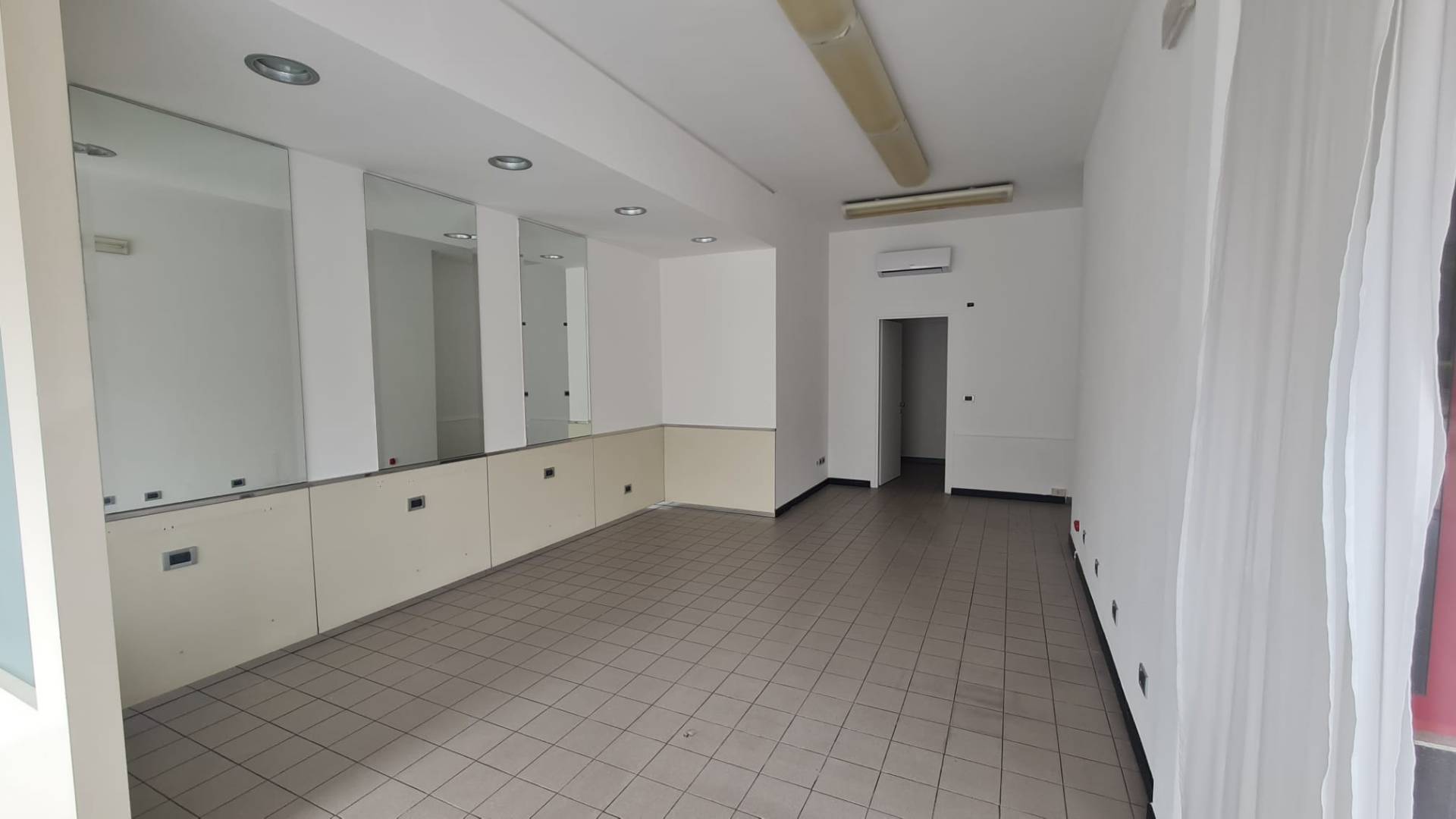 Locale commerciale in vendita a Eraclea, Eraclea Mare