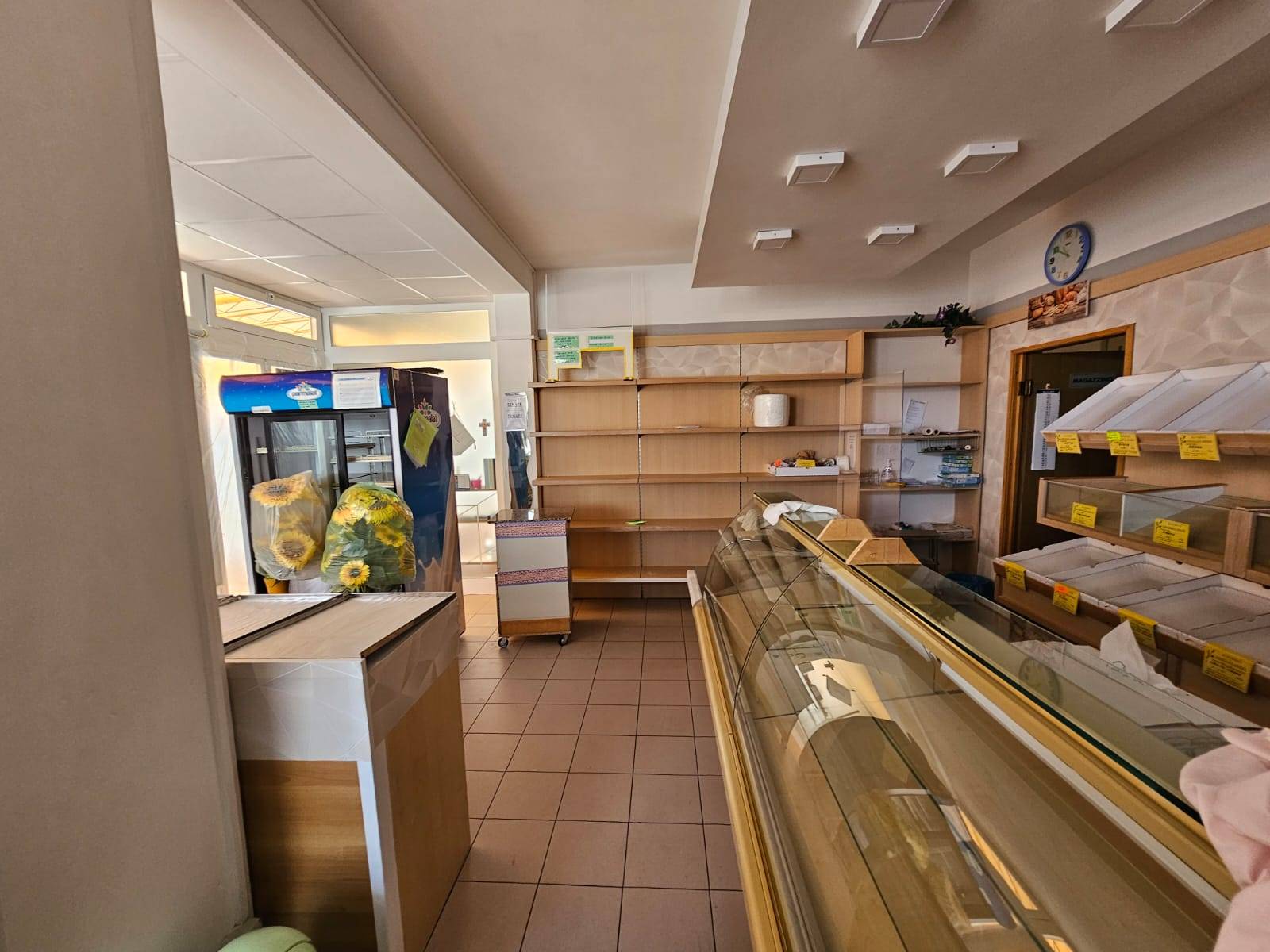 Locale commerciale in vendita a Eraclea, Eraclea Mare