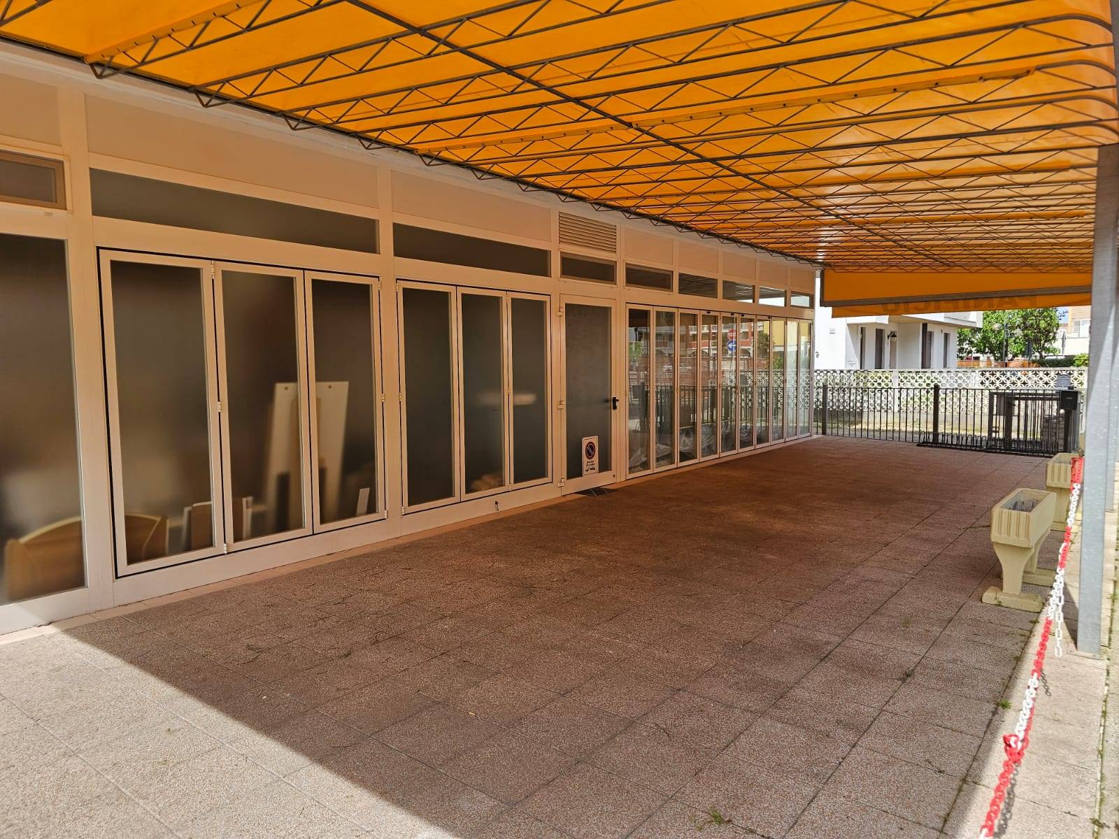 Locale commerciale in vendita a Eraclea, Eraclea Mare