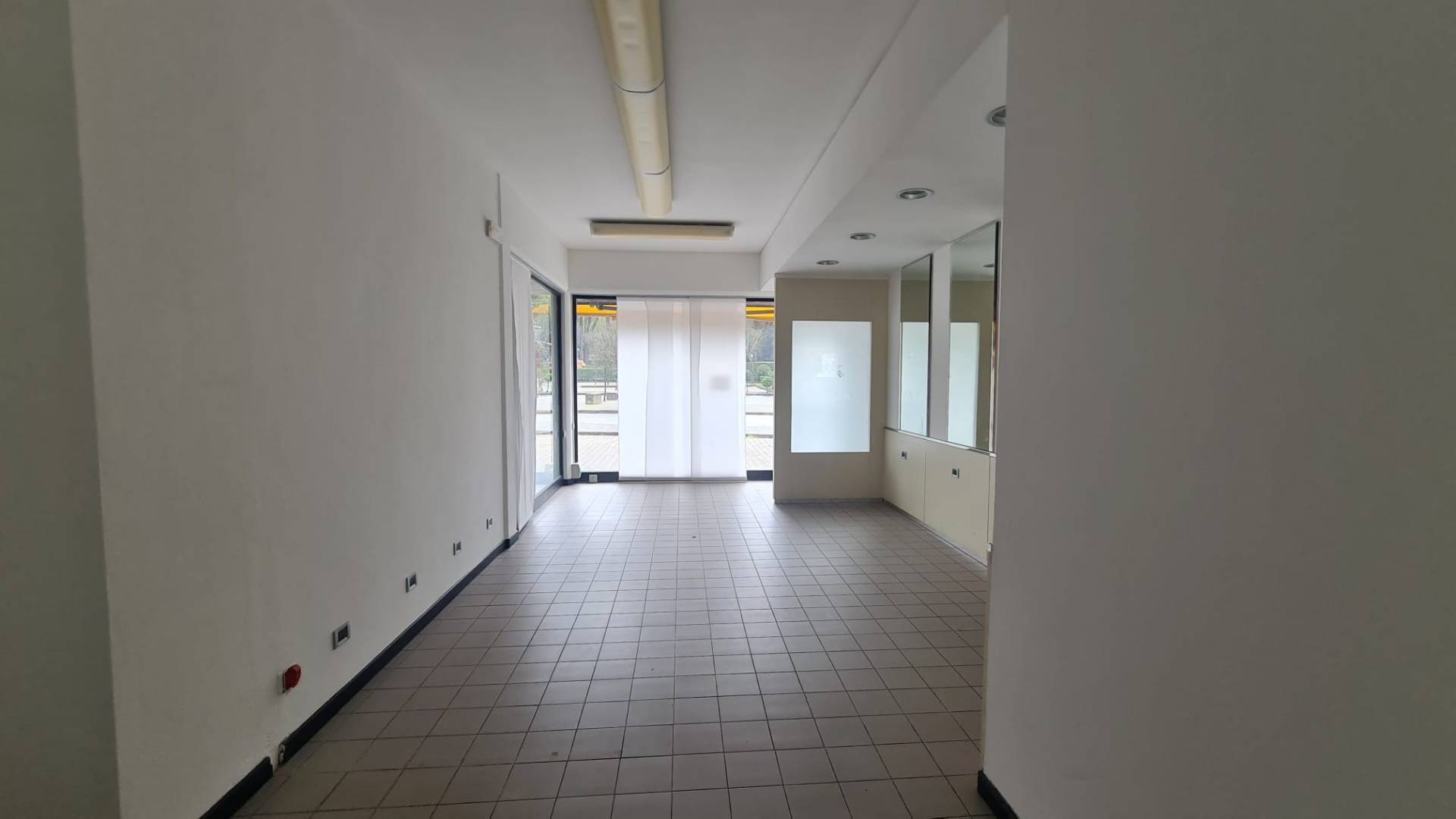 Locale commerciale in vendita a Eraclea, Eraclea Mare