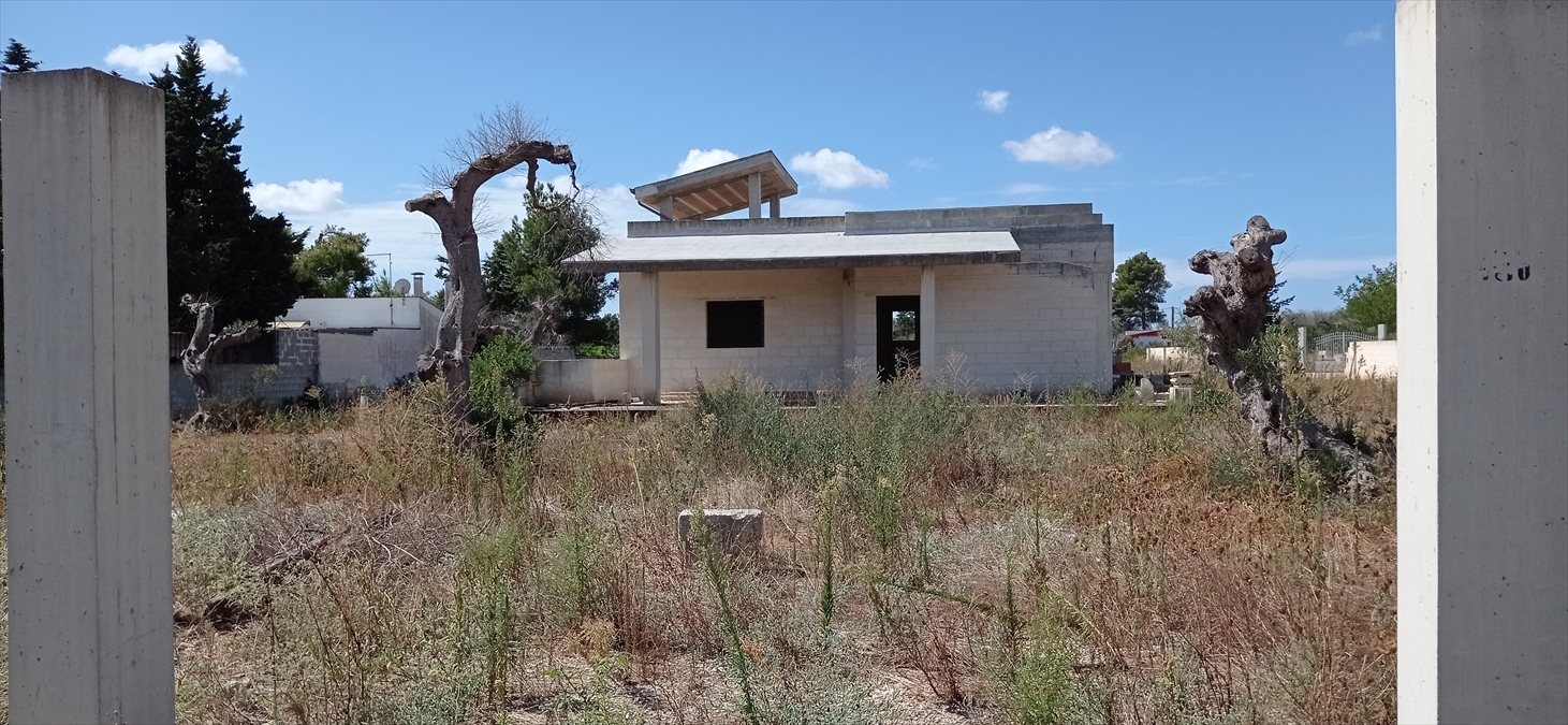 Villa con giardino in p. centonze, Monteroni di Lecce