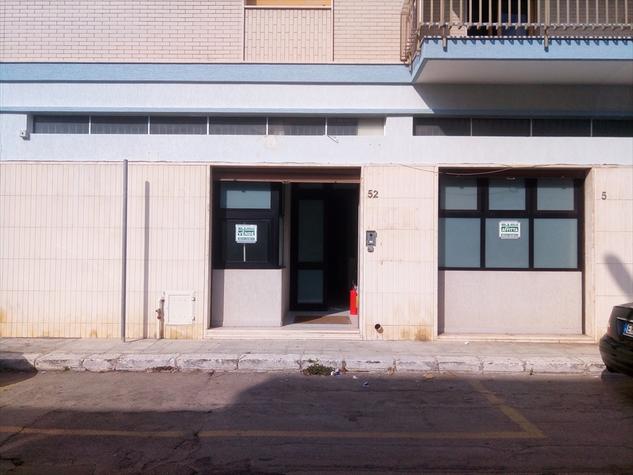 Locale commerciale in vendita, Monteroni di Lecce centrale
