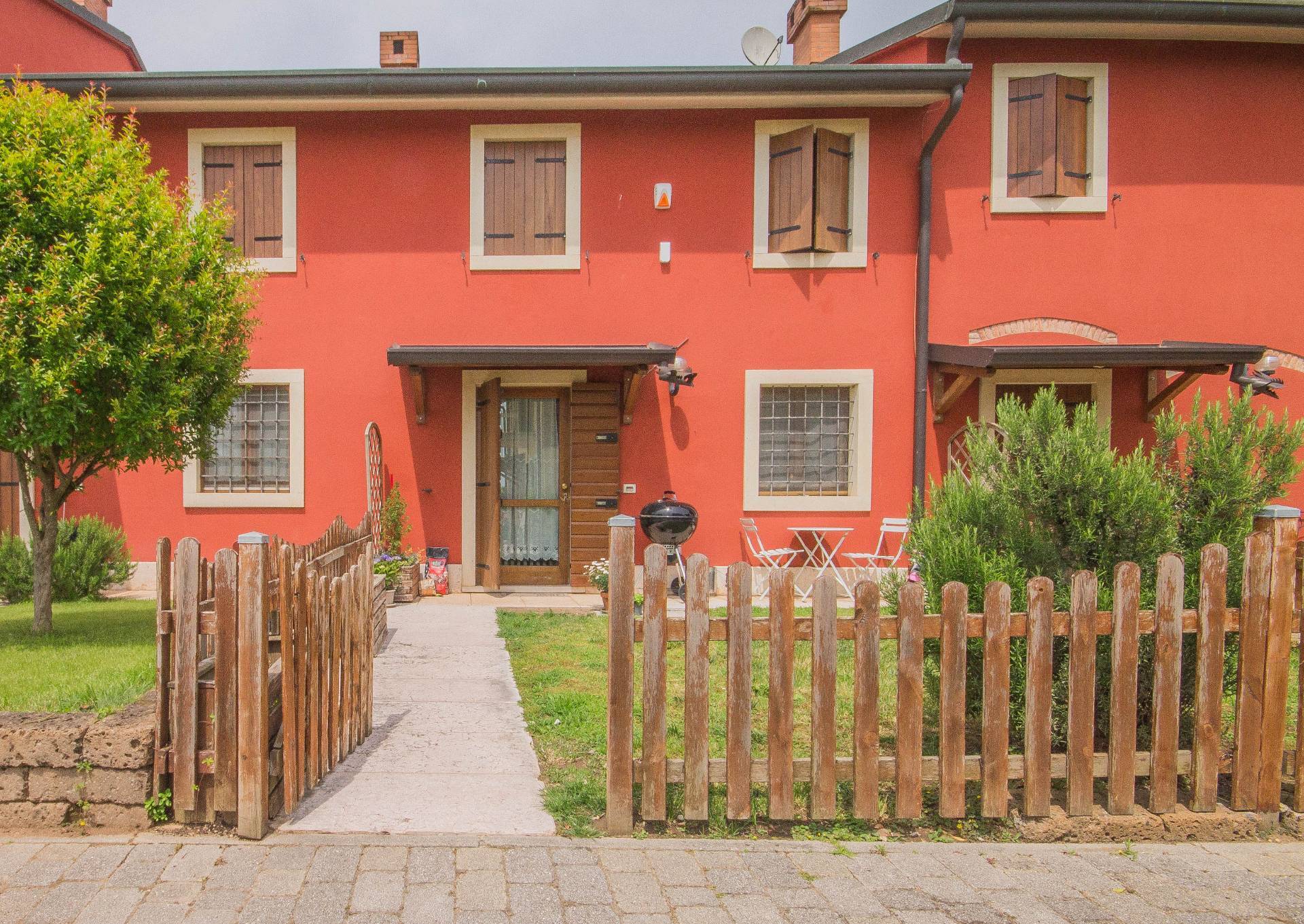 Villa a Schiera in vendita a Castel d'Azzano, Azzano
