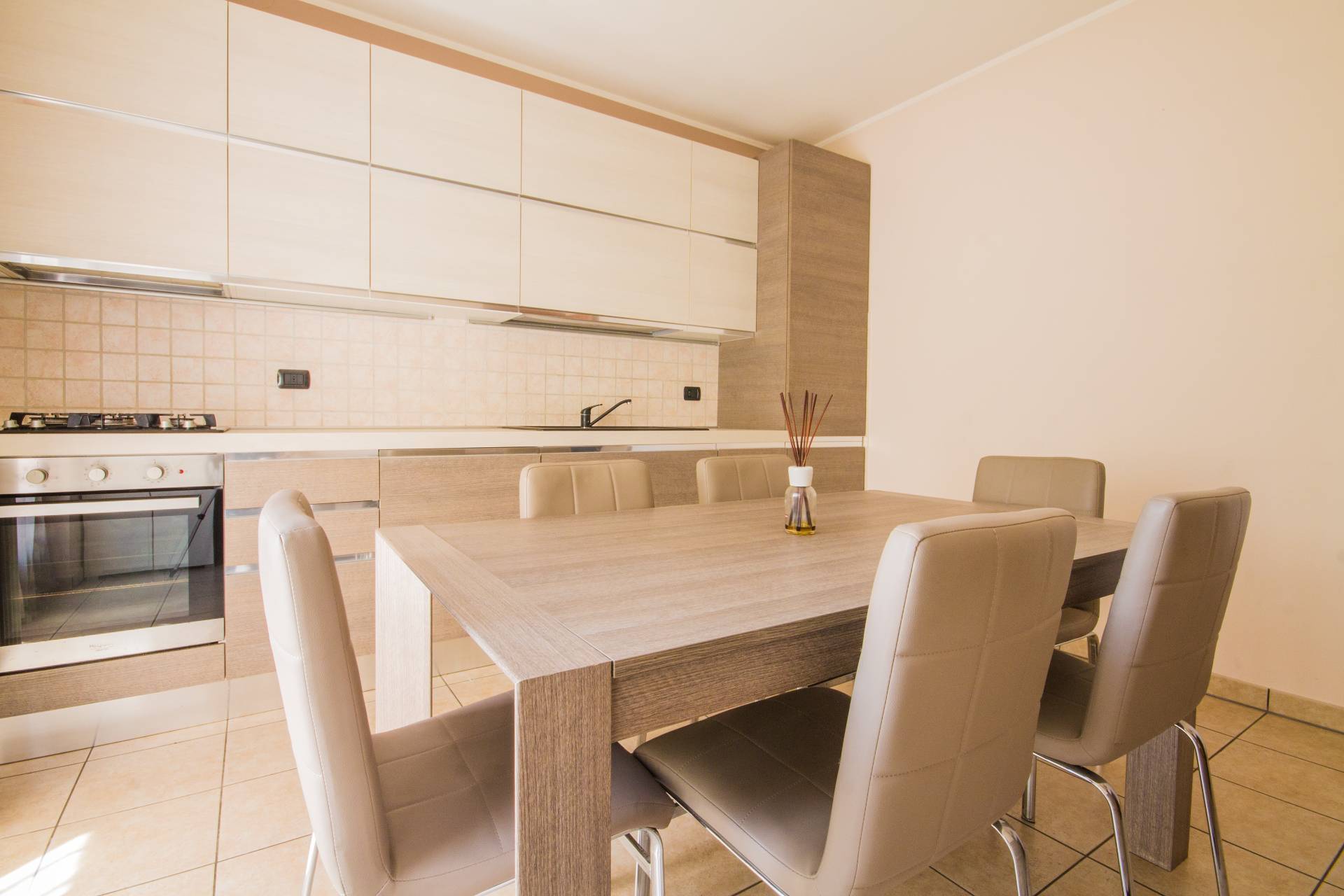 Appartamento in vendita a Castel d'Azzano, Beccacivetta
