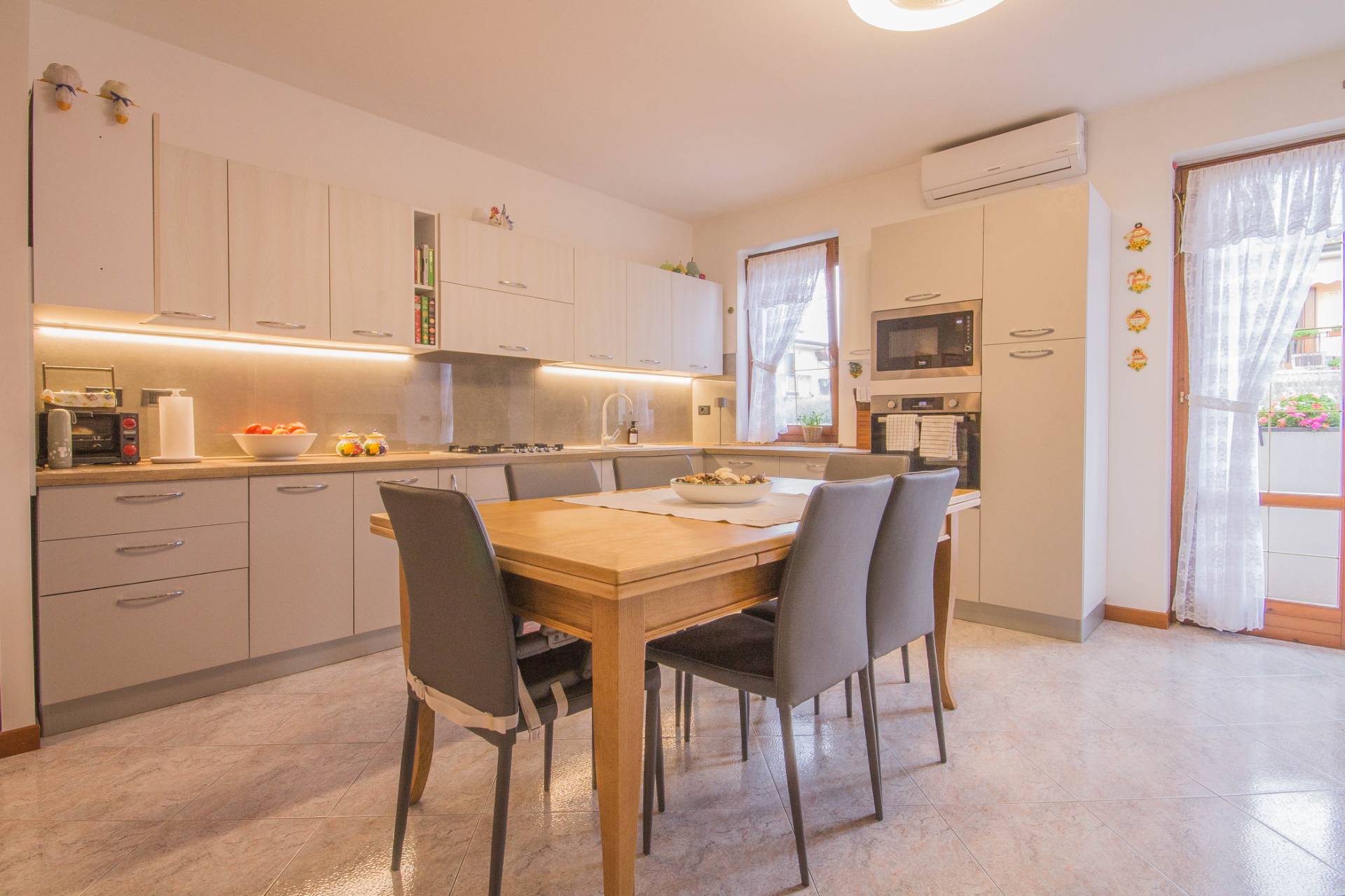 Villa a Schiera in vendita a Vigasio, Forette