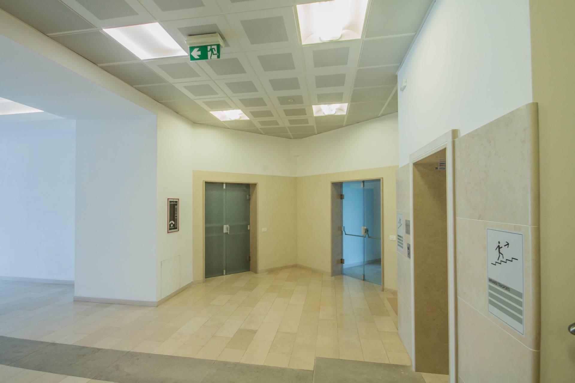 Ufficio/studio in vendita a Castel d'Azzano, Beccacivetta