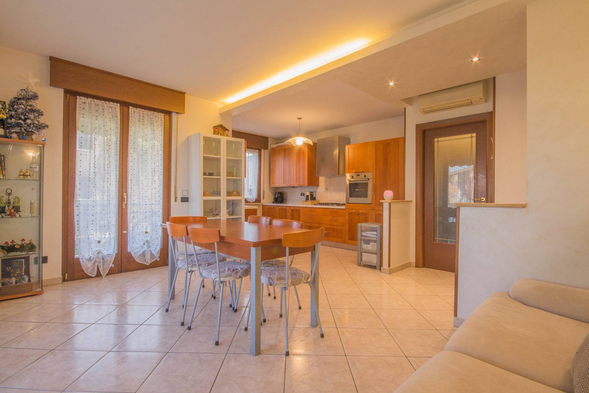 Appartamento in vendita a Vigasio, Centro