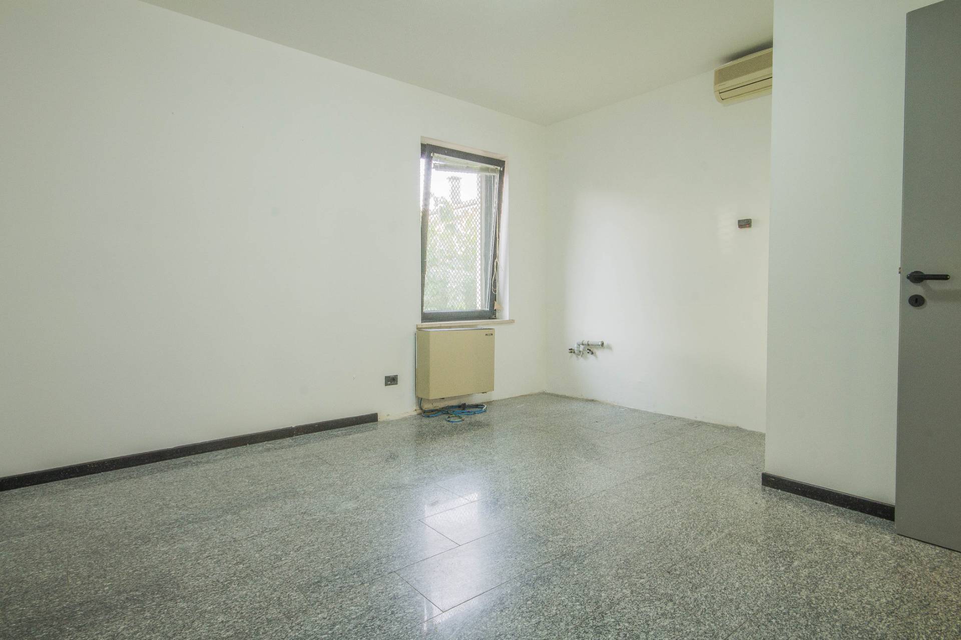 Ufficio/studio in vendita a Vigasio, Centro