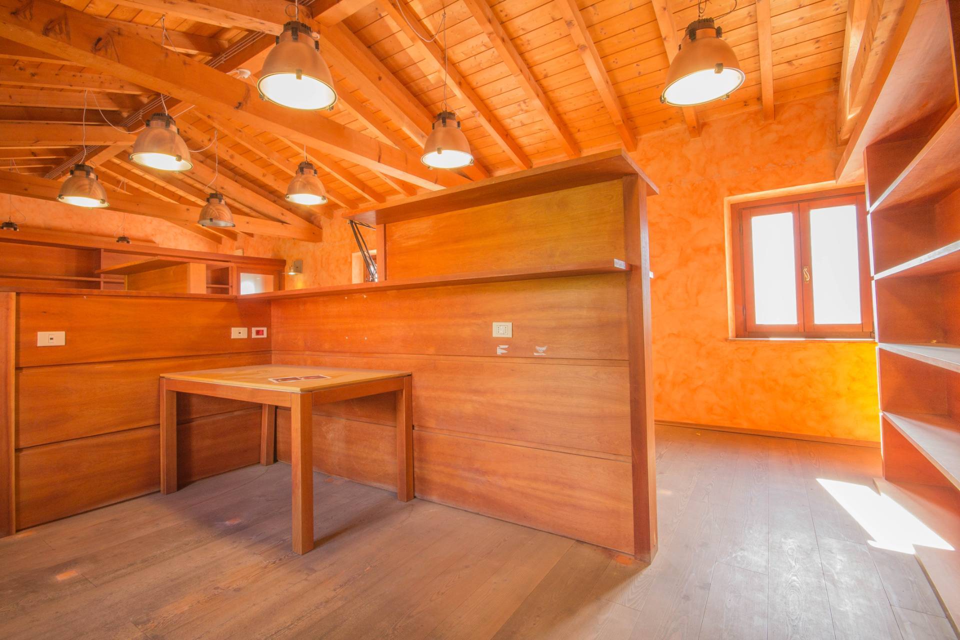 Ufficio/studio in affitto a Povegliano Veronese, Centro