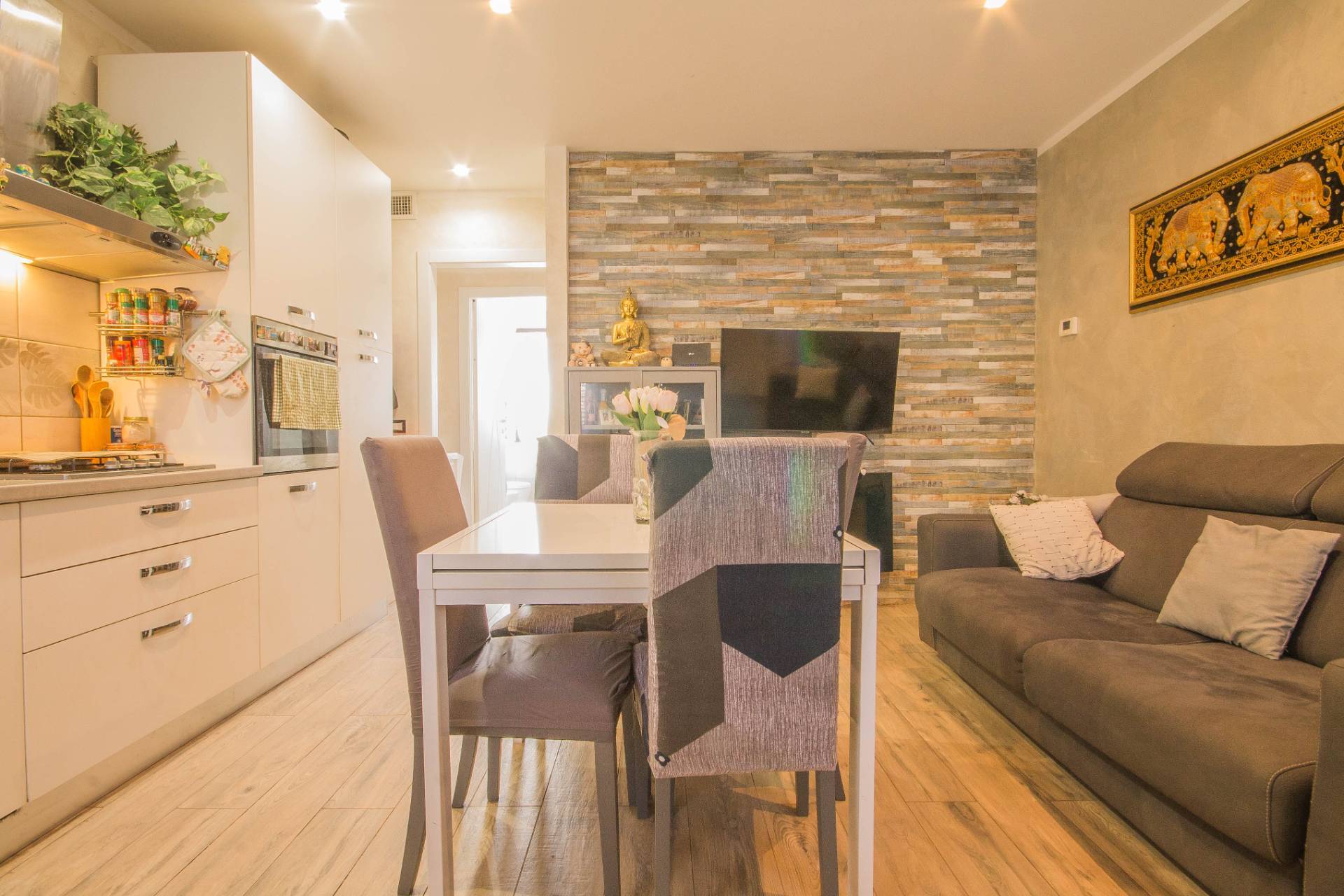 Appartamento in vendita a Castel d'Azzano, Azzano