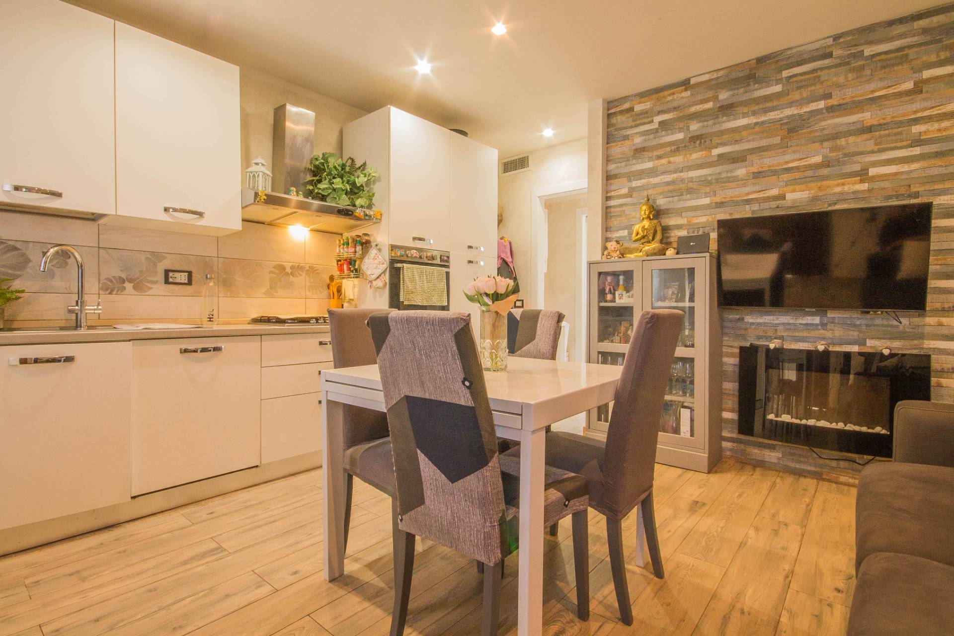 Appartamento in vendita a Castel d'Azzano, Azzano