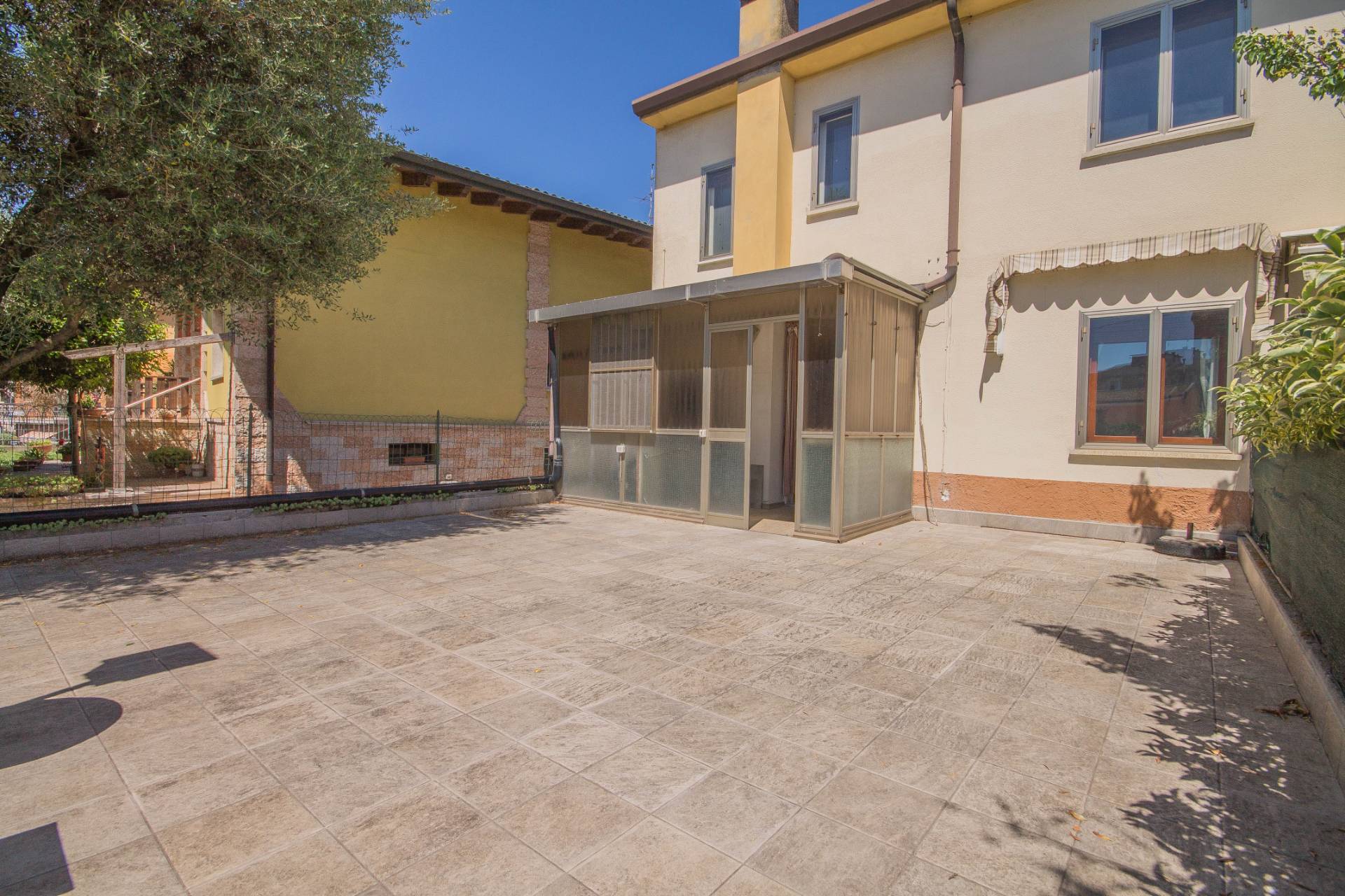 Casa indipendente in vendita a Vigasio, Centro