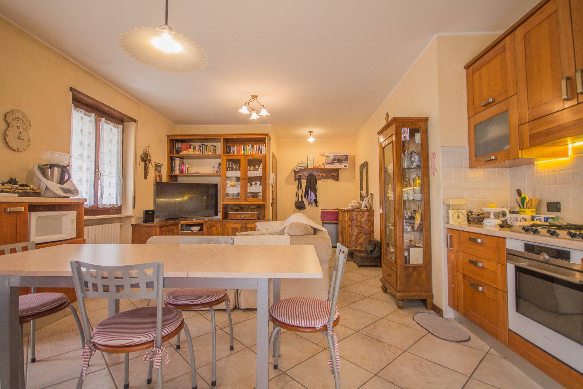 Appartamento in vendita a Castel d'Azzano, Azzano