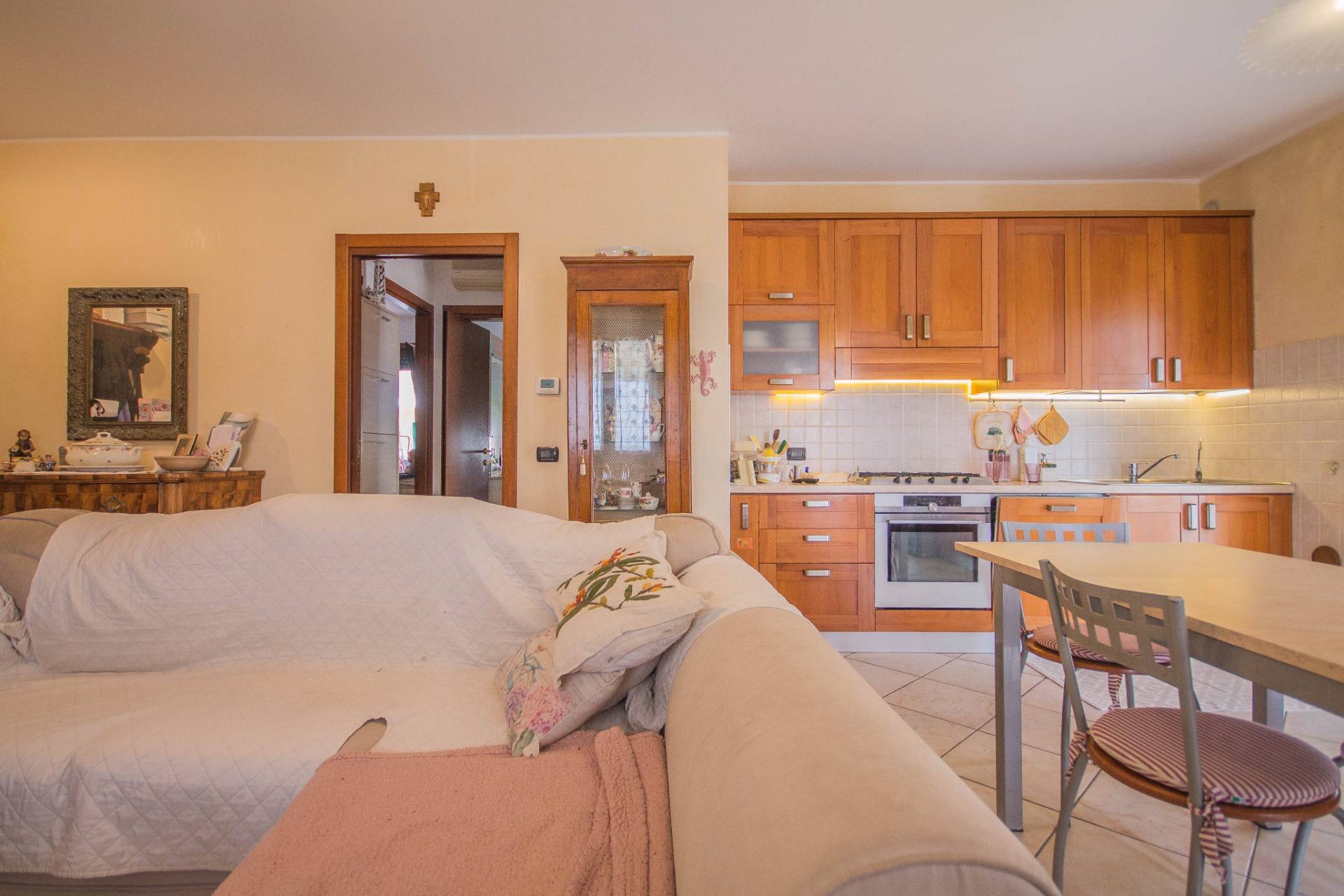 Appartamento in vendita a Castel d'Azzano, Azzano