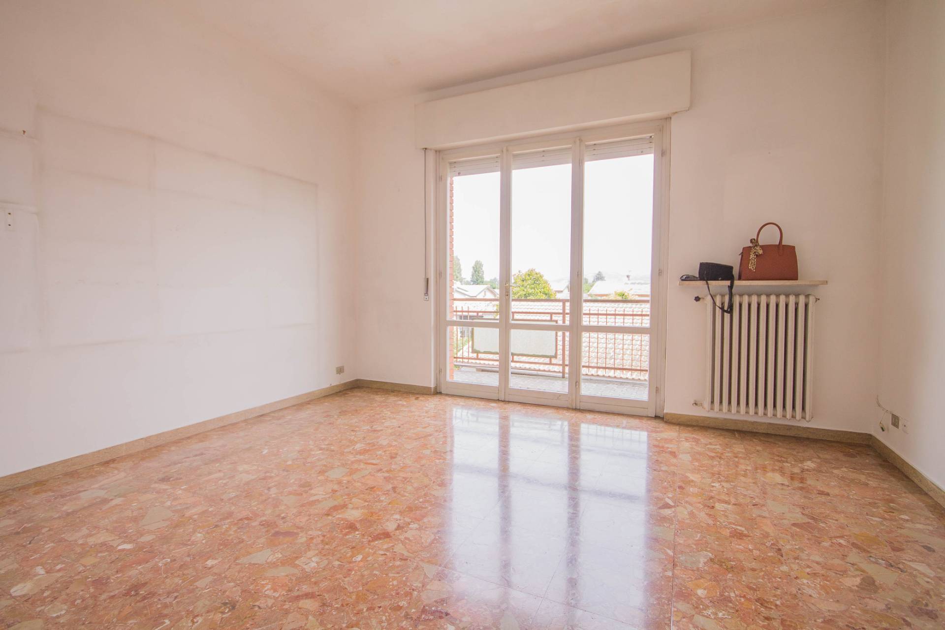 Appartamento in vendita a Castel d'Azzano, Azzano