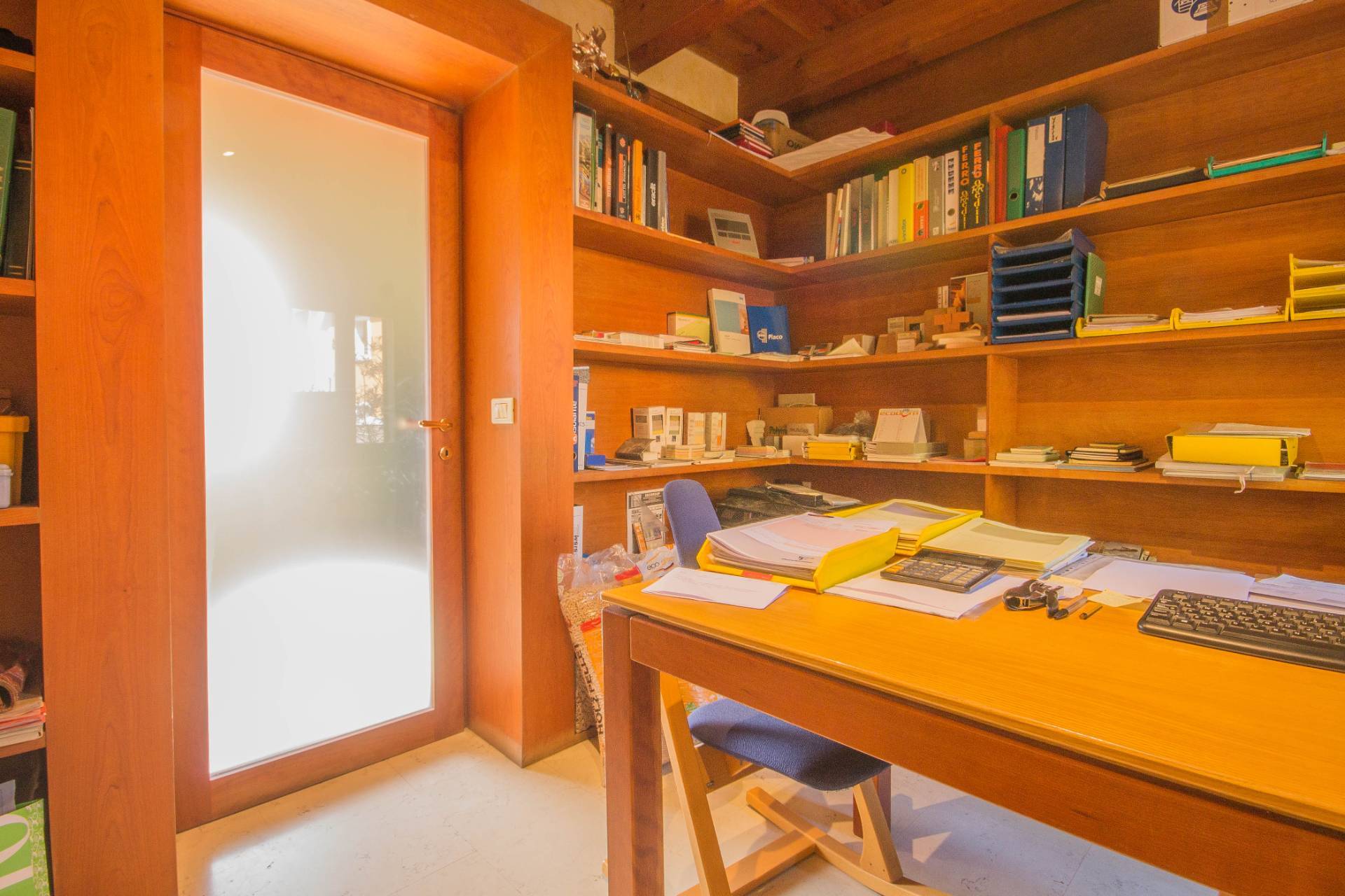 Ufficio/studio in affitto a Povegliano Veronese, Centro