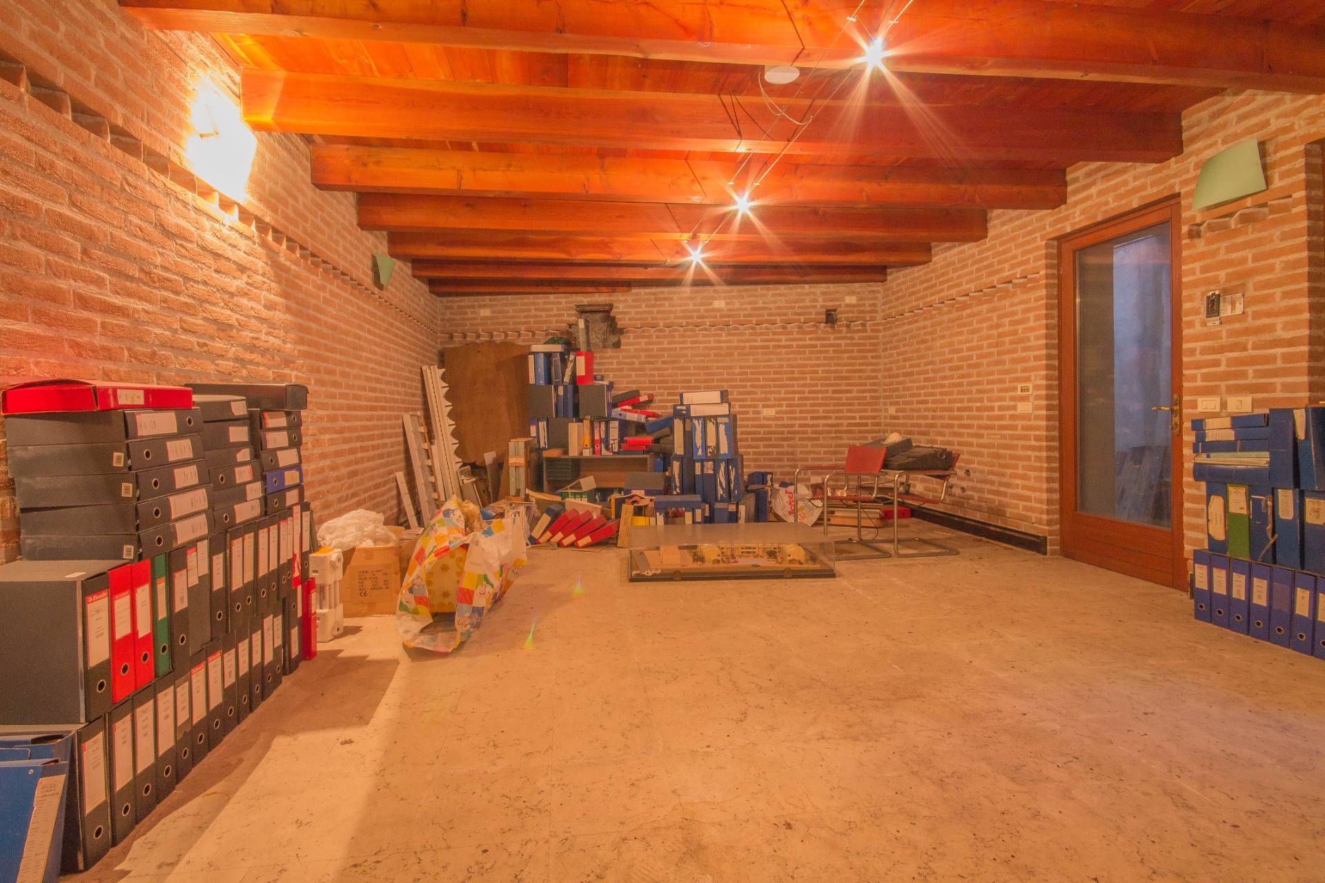 Ufficio/studio in affitto a Povegliano Veronese, Centro