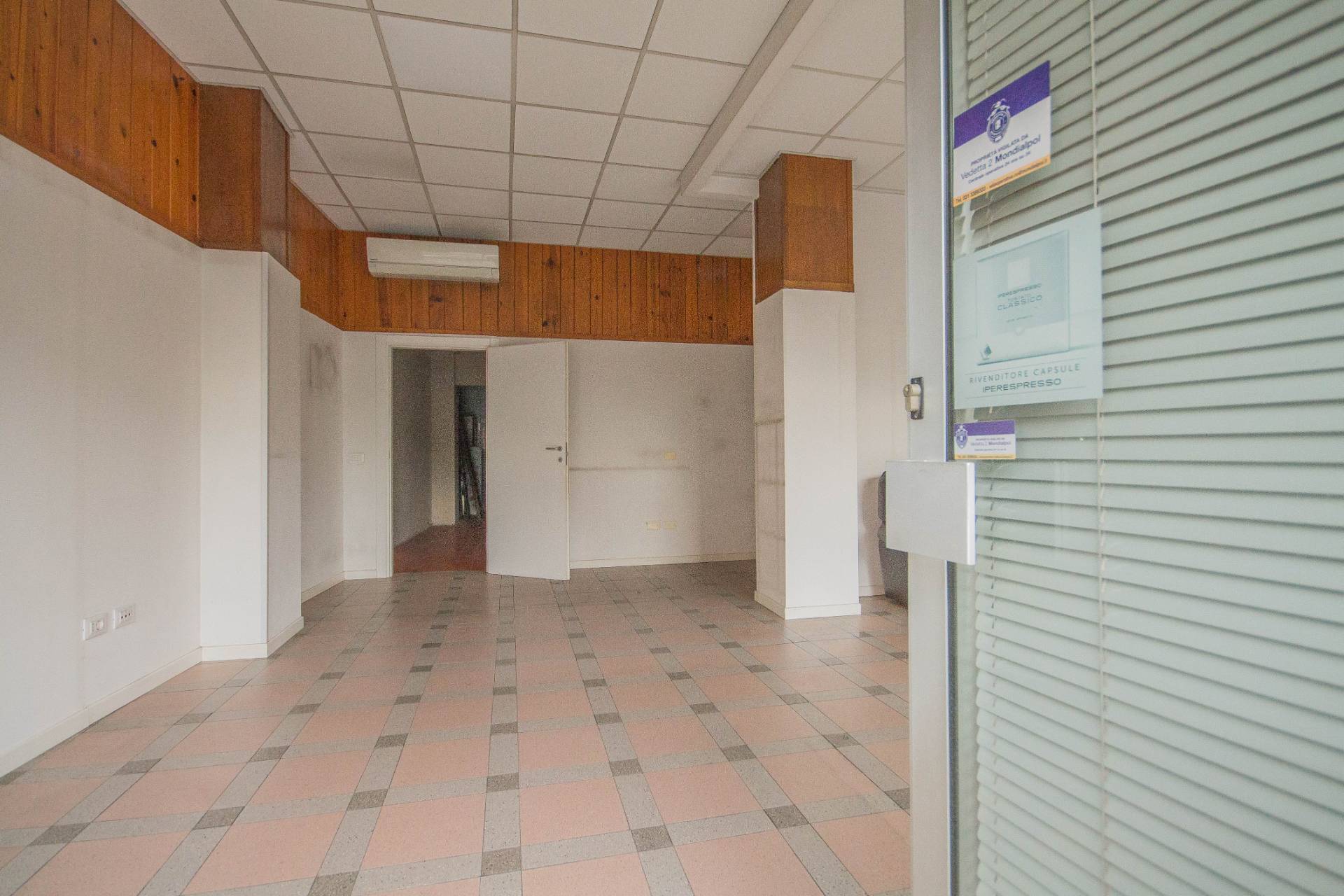 Negozio in affitto a Isola della Scala, Centro