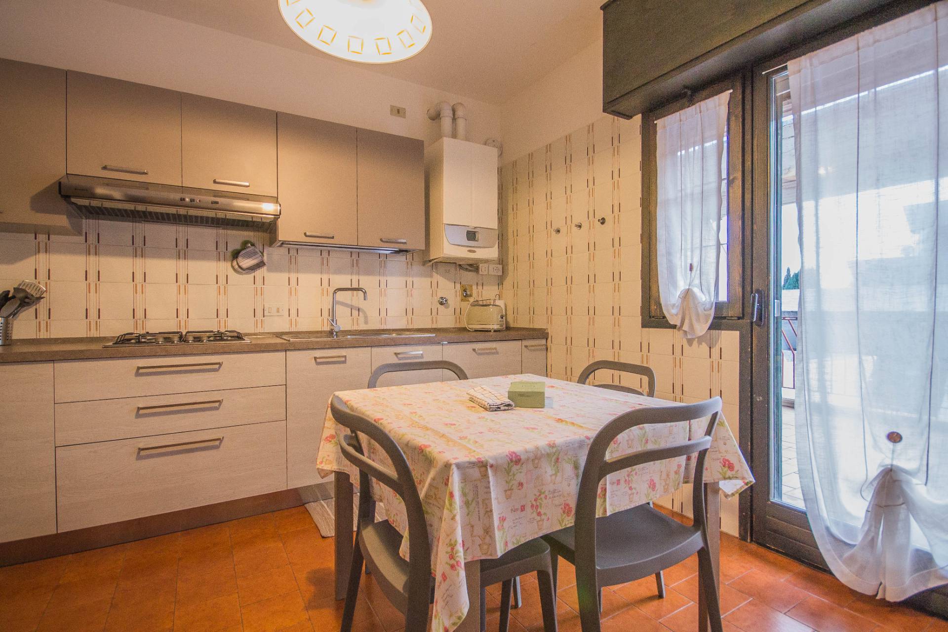Appartamento in vendita a Desenzano del Garda, Desenzano del Garda