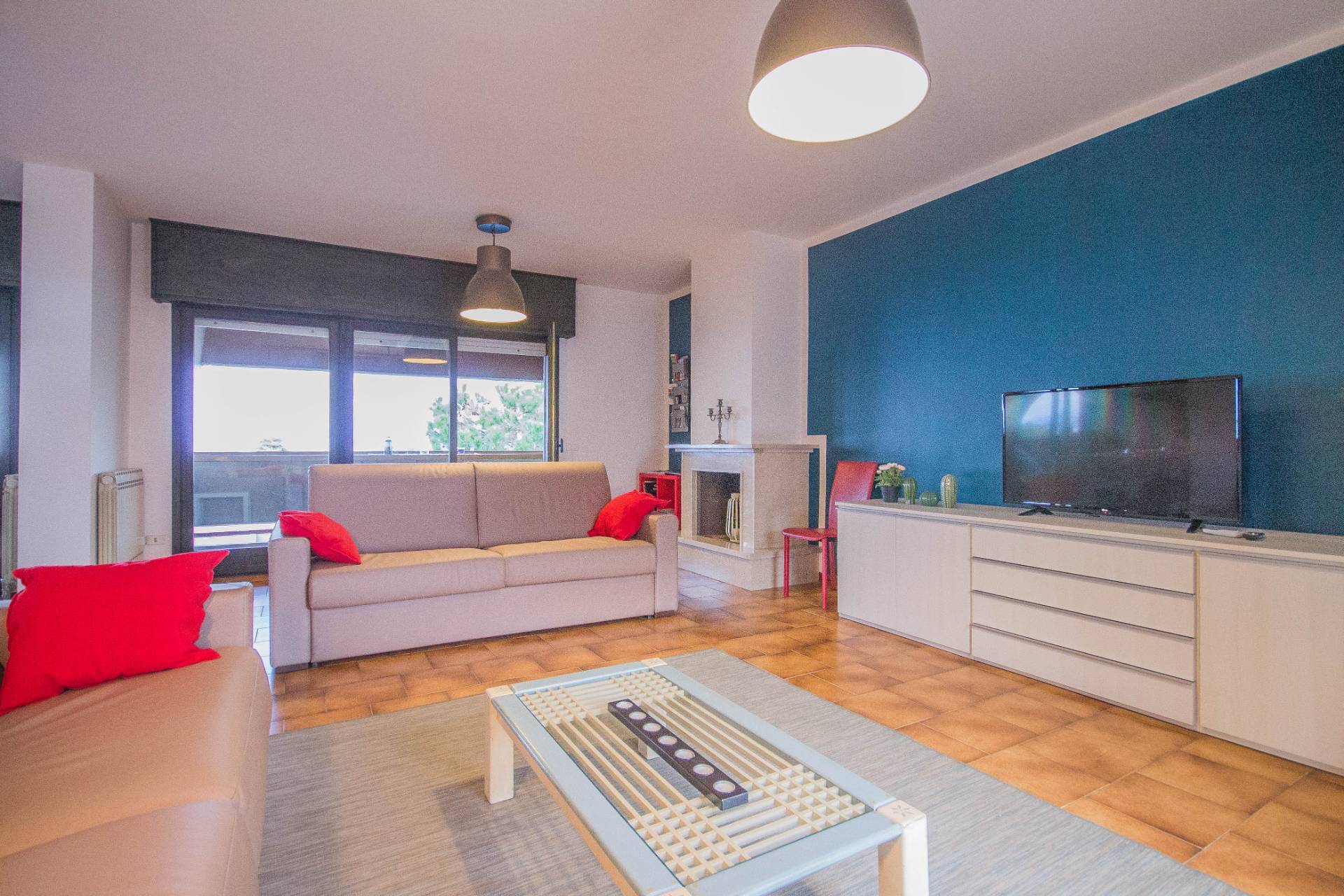Appartamento in vendita a Desenzano del Garda, Desenzano del Garda