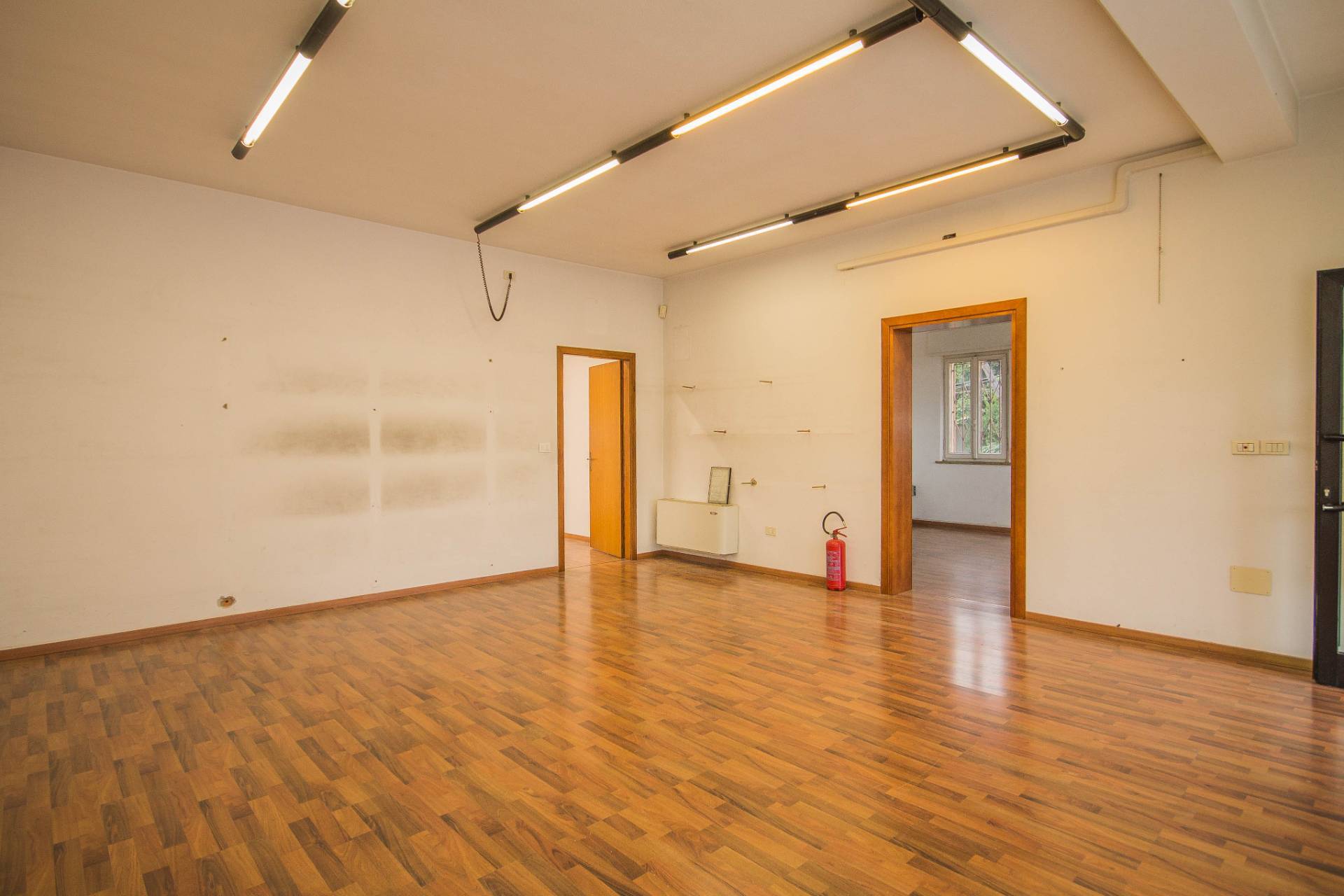 Negozio in vendita a Castelnuovo del Garda, Cavalcaselle