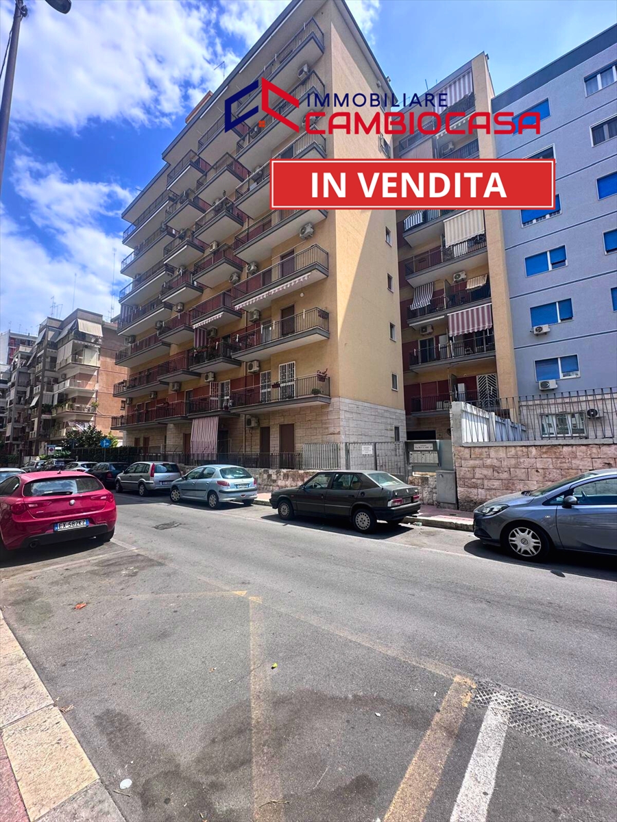 Quadrilocale ristrutturato in via buccari 15, Taranto