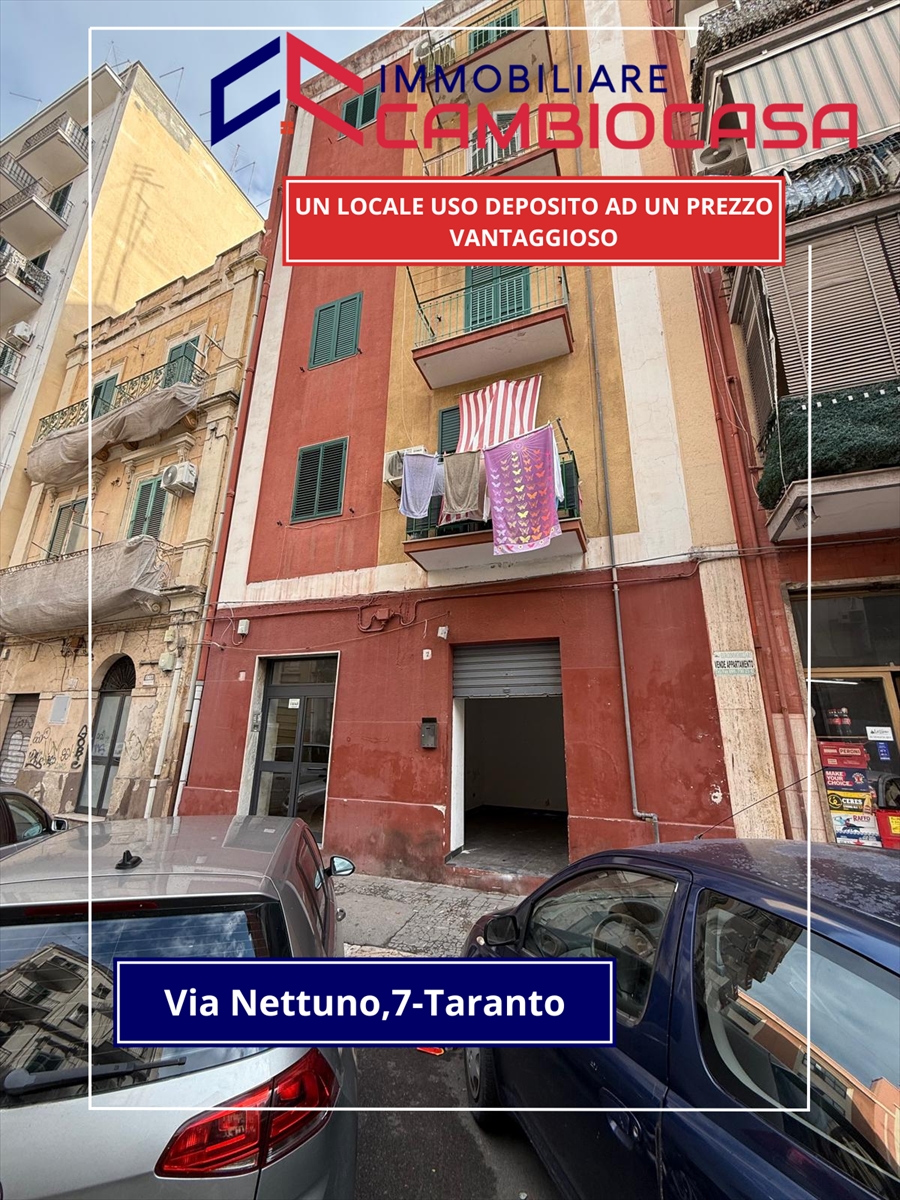 Magazzino da ristrutturare in via nettuno 7, Taranto