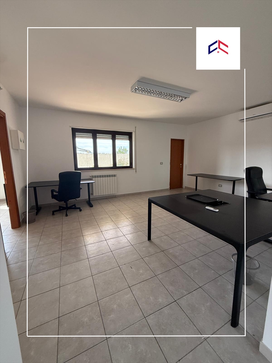 Ufficio in affitto in via quintino quagliati 10, Taranto