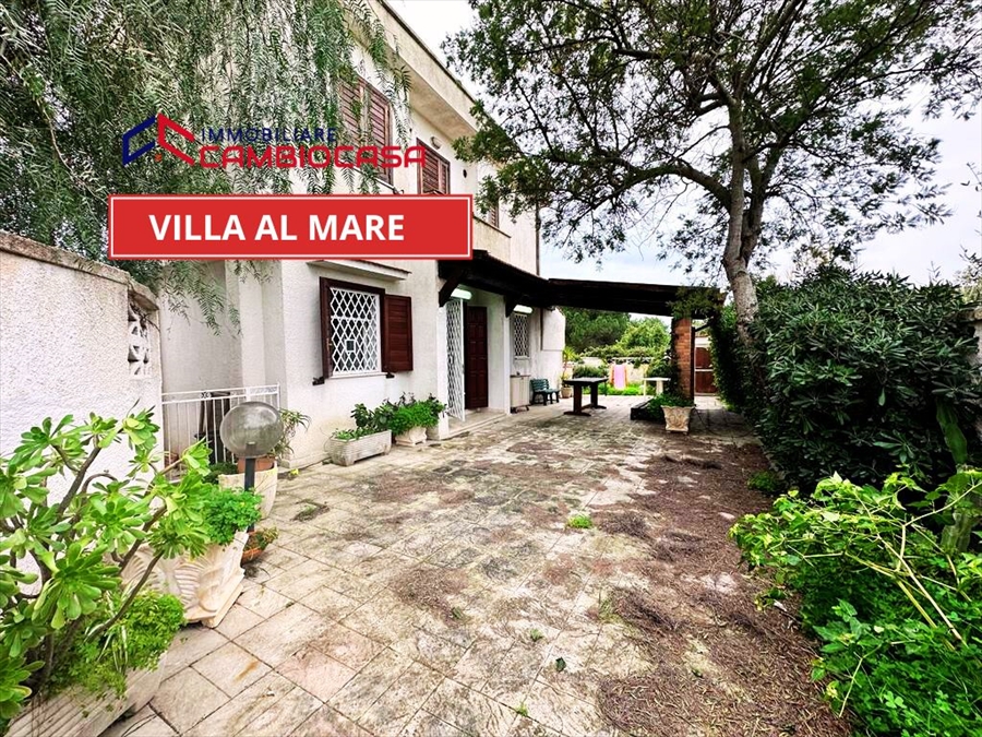 Villa in vendita in via gabriele d'annunzio 11, Leporano