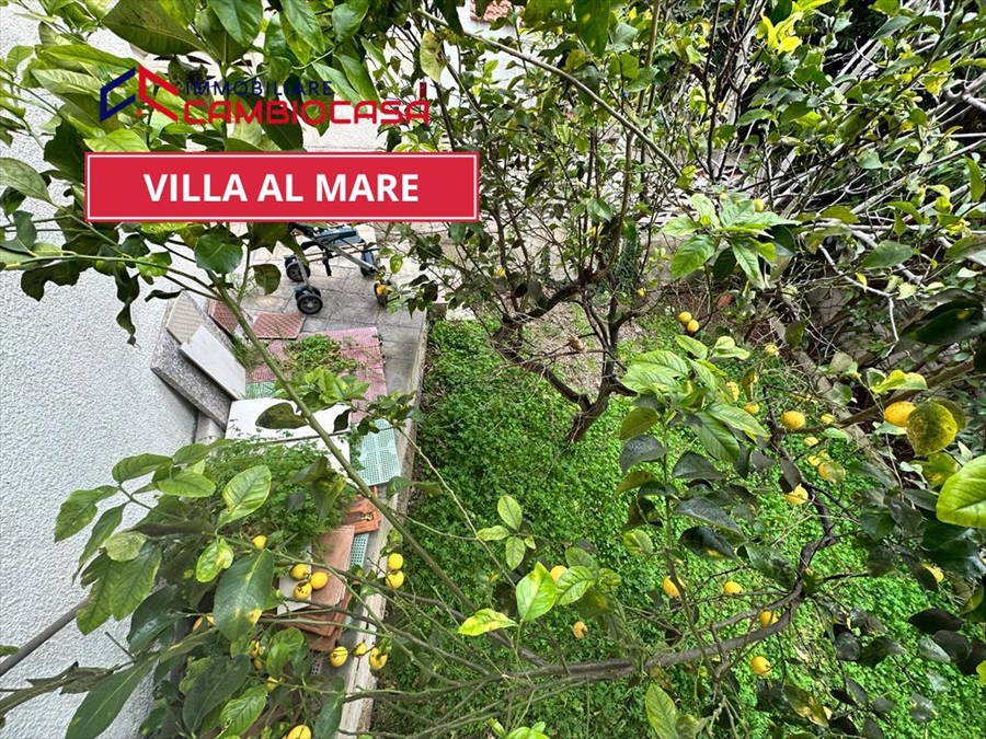 Villa in vendita in via gabriele d'annunzio 11, Leporano