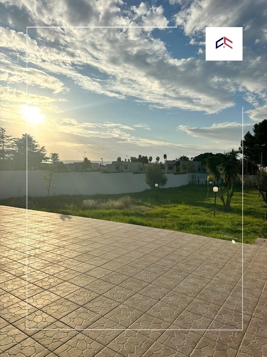 Villa con giardino in via saturo 407, Leporano