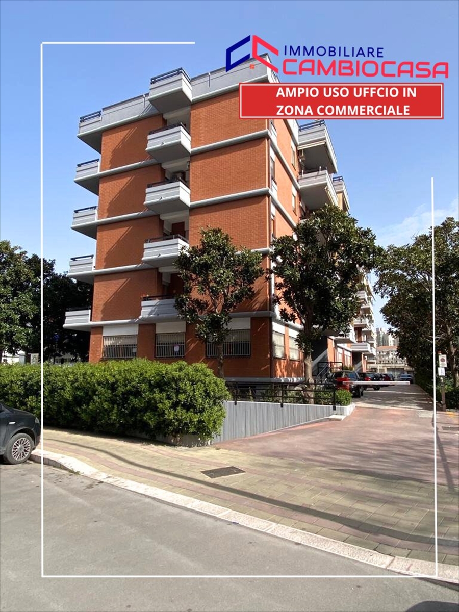 Ufficio in affitto in via umbria 165, Taranto