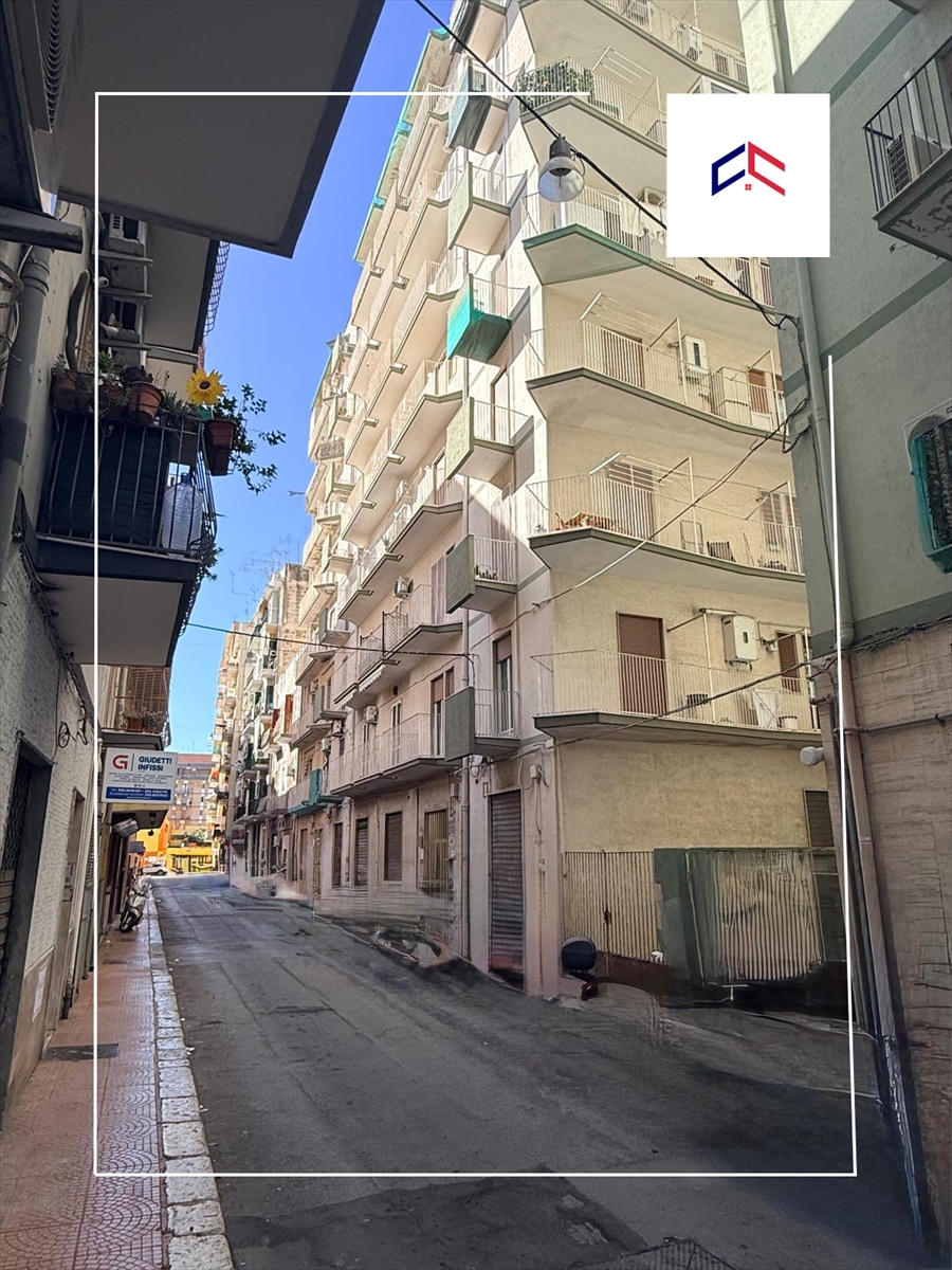 Bilocale da ristrutturare in via la spezia 6, Taranto