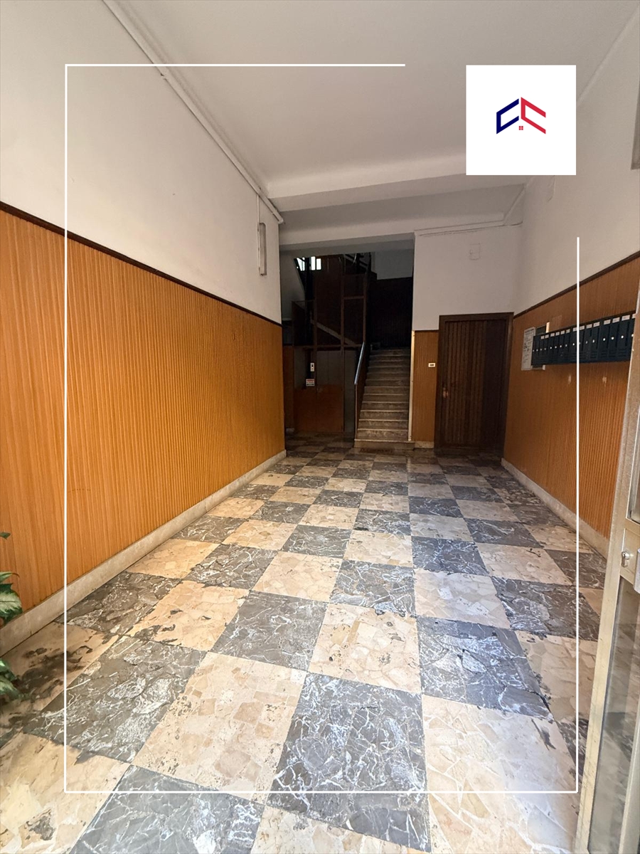 Bilocale da ristrutturare in via la spezia 6, Taranto