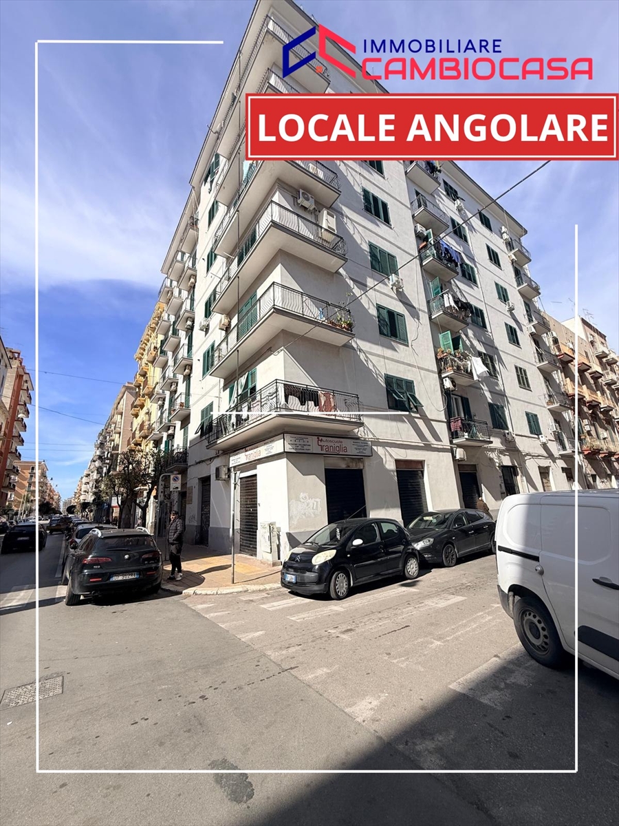 Locale commerciale in affitto in via diego peluso 24, Taranto