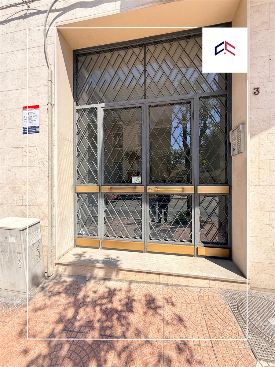 Bilocale ristrutturato in via japigia 3, Taranto