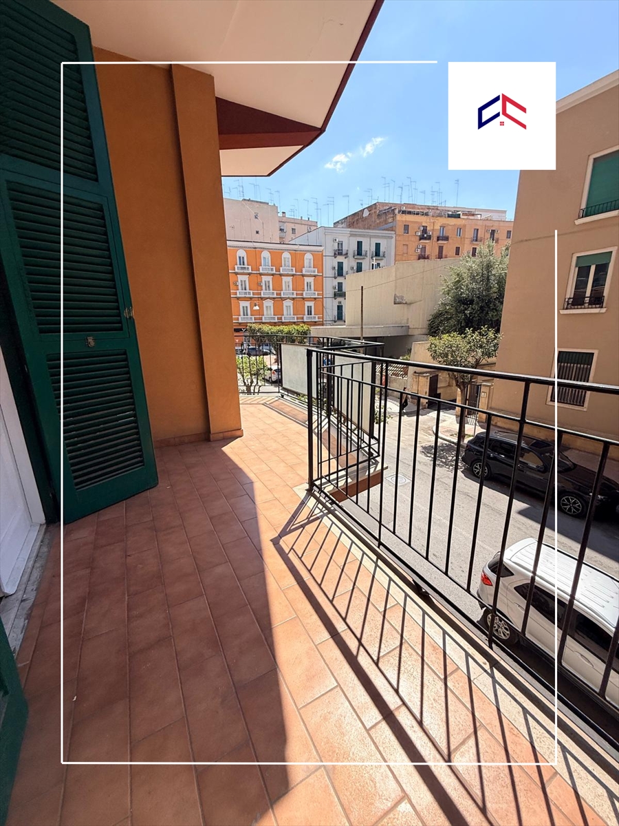 Bilocale ristrutturato in via japigia 3, Taranto