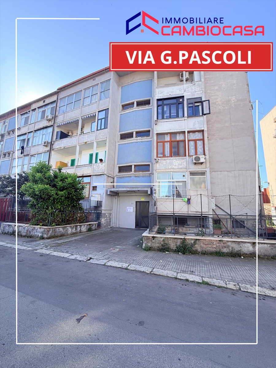 Trilocale ristrutturato in via pascoli, Taranto