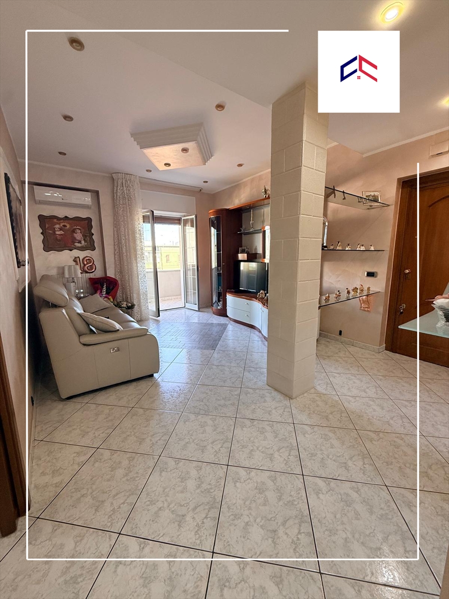 Trilocale ristrutturato in via pascoli, Taranto