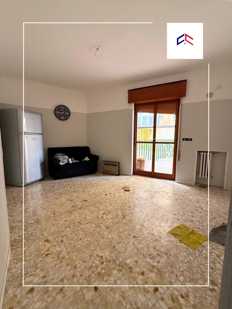 Bilocale da ristrutturare in via polesine 2, Taranto