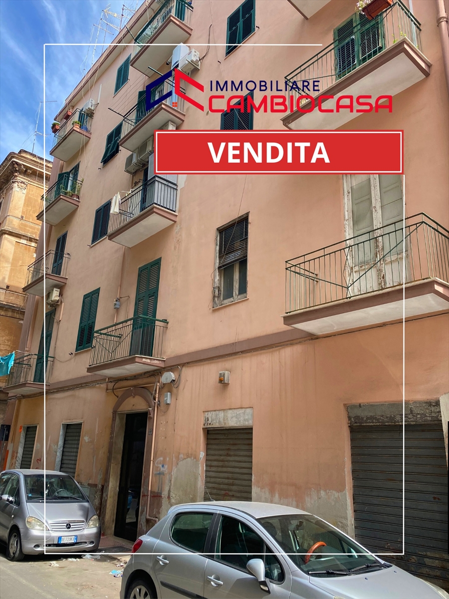 Bilocale ristrutturato in via d'alo' alfieri 35, Taranto