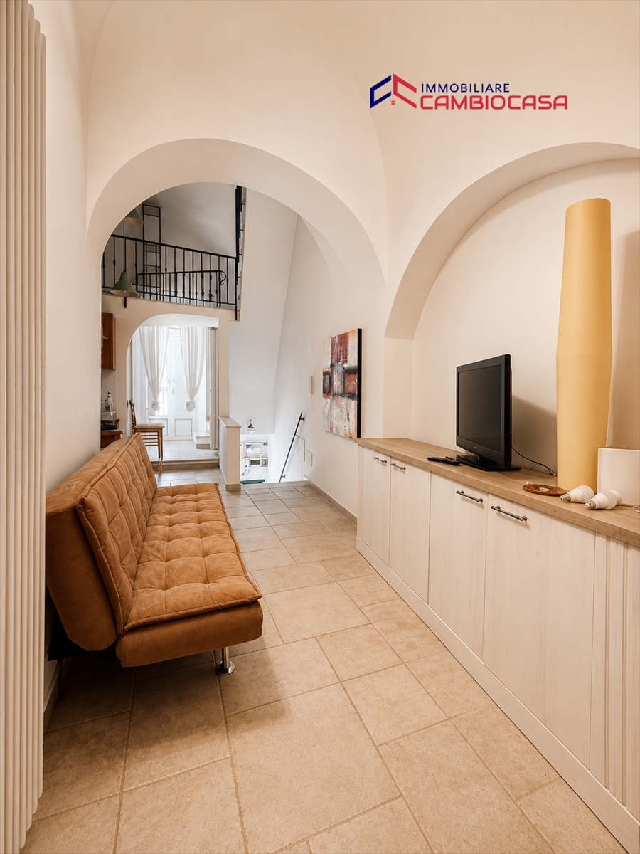 Trilocale ristrutturato in via dei saraceni 2, Martina Franca