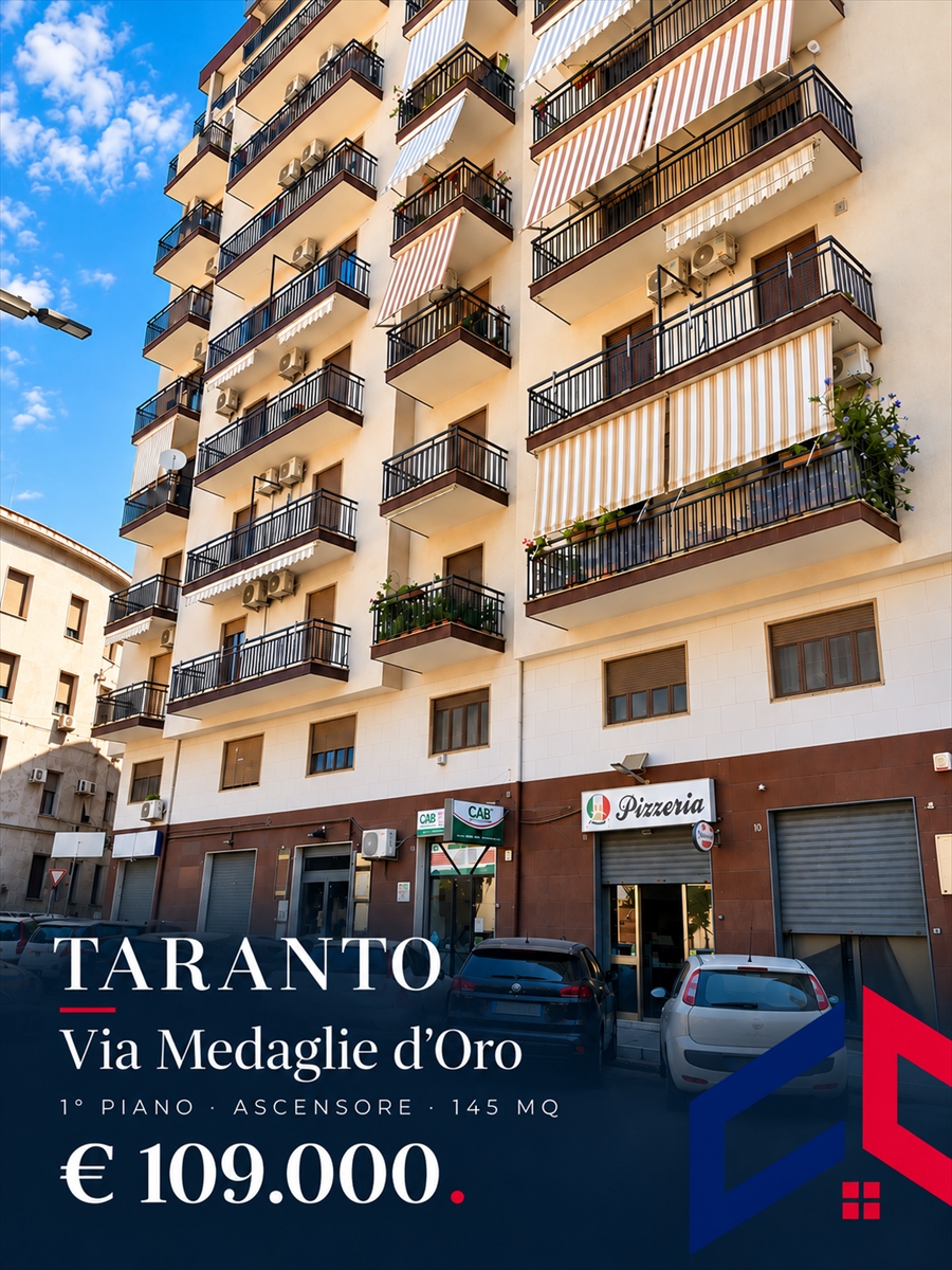 Quadrilocale in vendita in via medaglie d'oro 13, Taranto