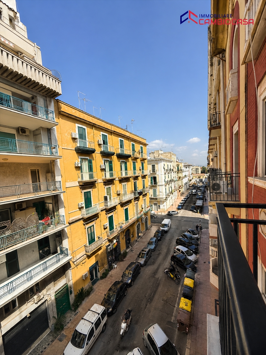 Bilocale ristrutturato in via monfalcone 25, Taranto