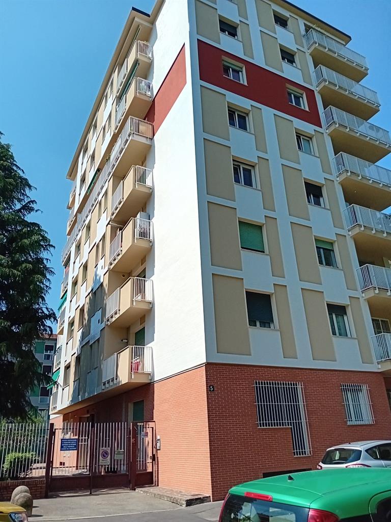 Appartamento da ristrutturare in via gaetano salvemini 5 20161 milano, Milano