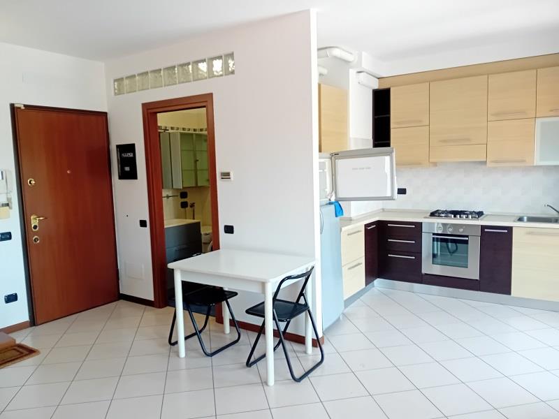 Appartamento arredato in affitto in via ulisse salis 8a 20161 milano, Milano
